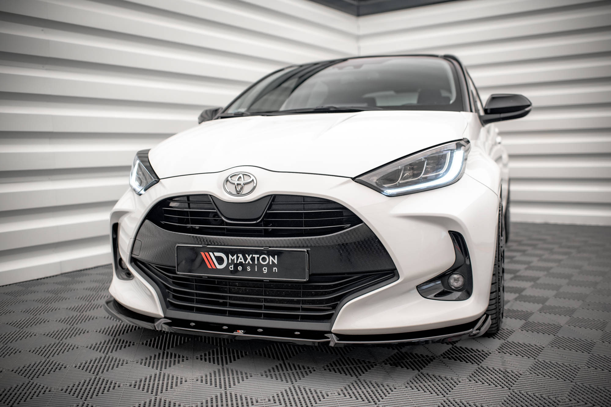 Front Splitter V.2 Toyota Yaris Mk4 - 4