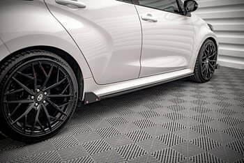 Side Skirts Diffusers V.1 + Flaps Toyota Yaris Mk4