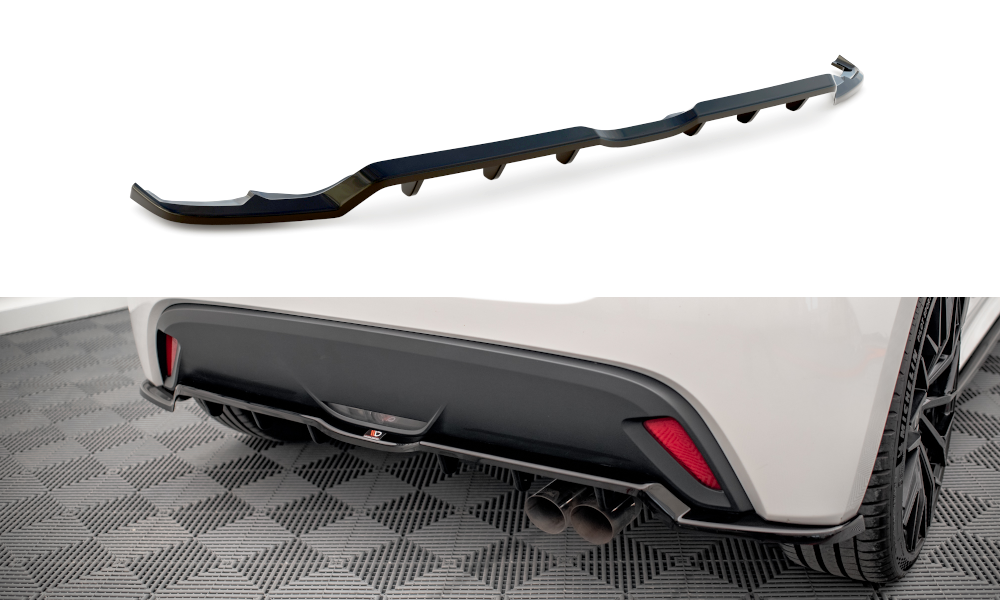 Central Rear Splitter V.2 (Vertical Bars) Toyota Yaris Mk4