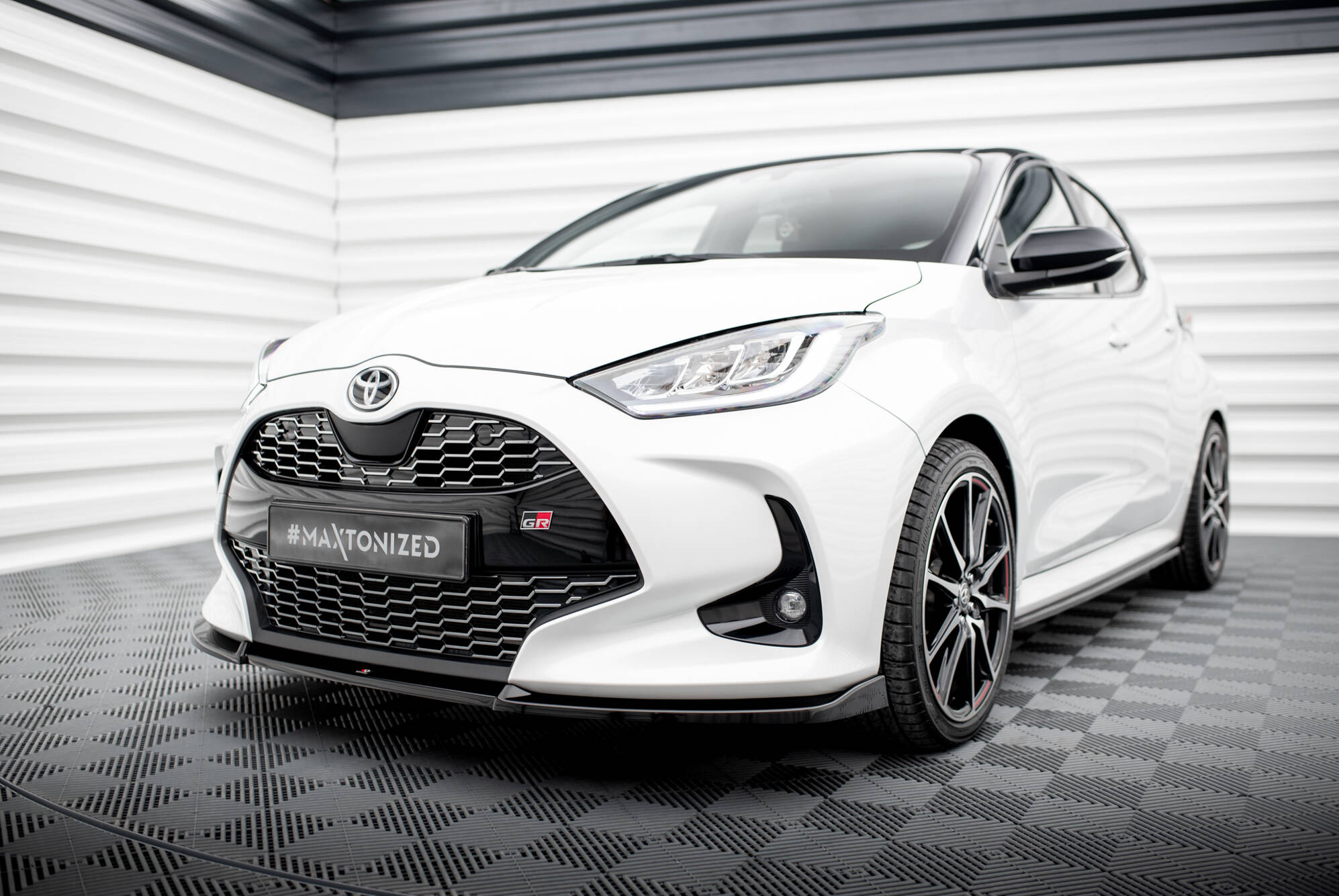 Front Splitter V.3 Toyota Yaris Mk4 - 5