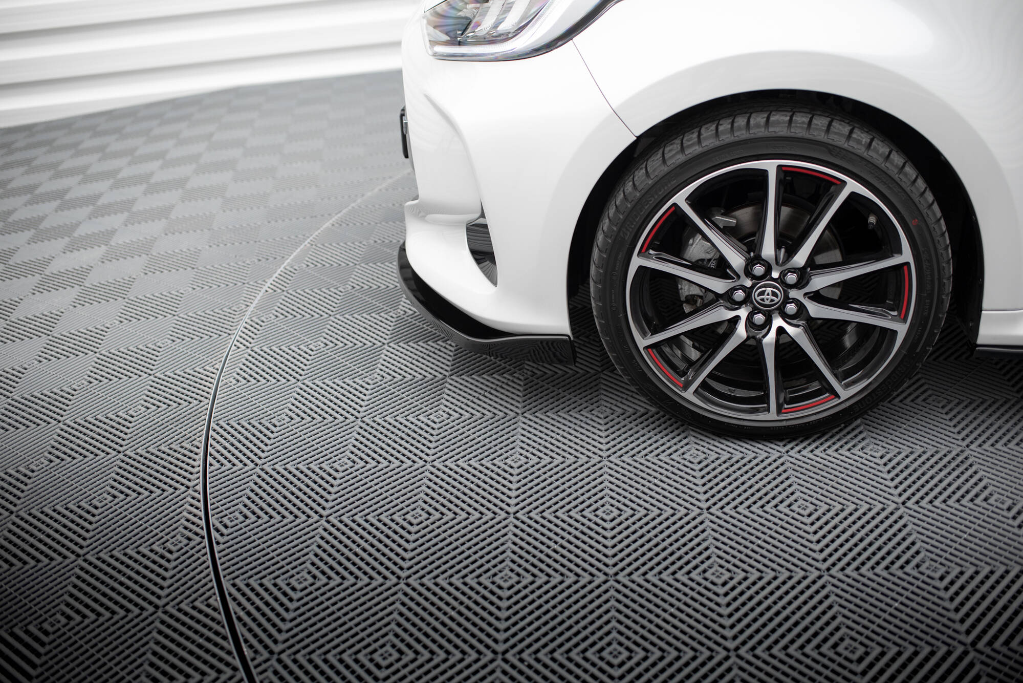 Front Splitter V.3 Toyota Yaris Mk4 - 6