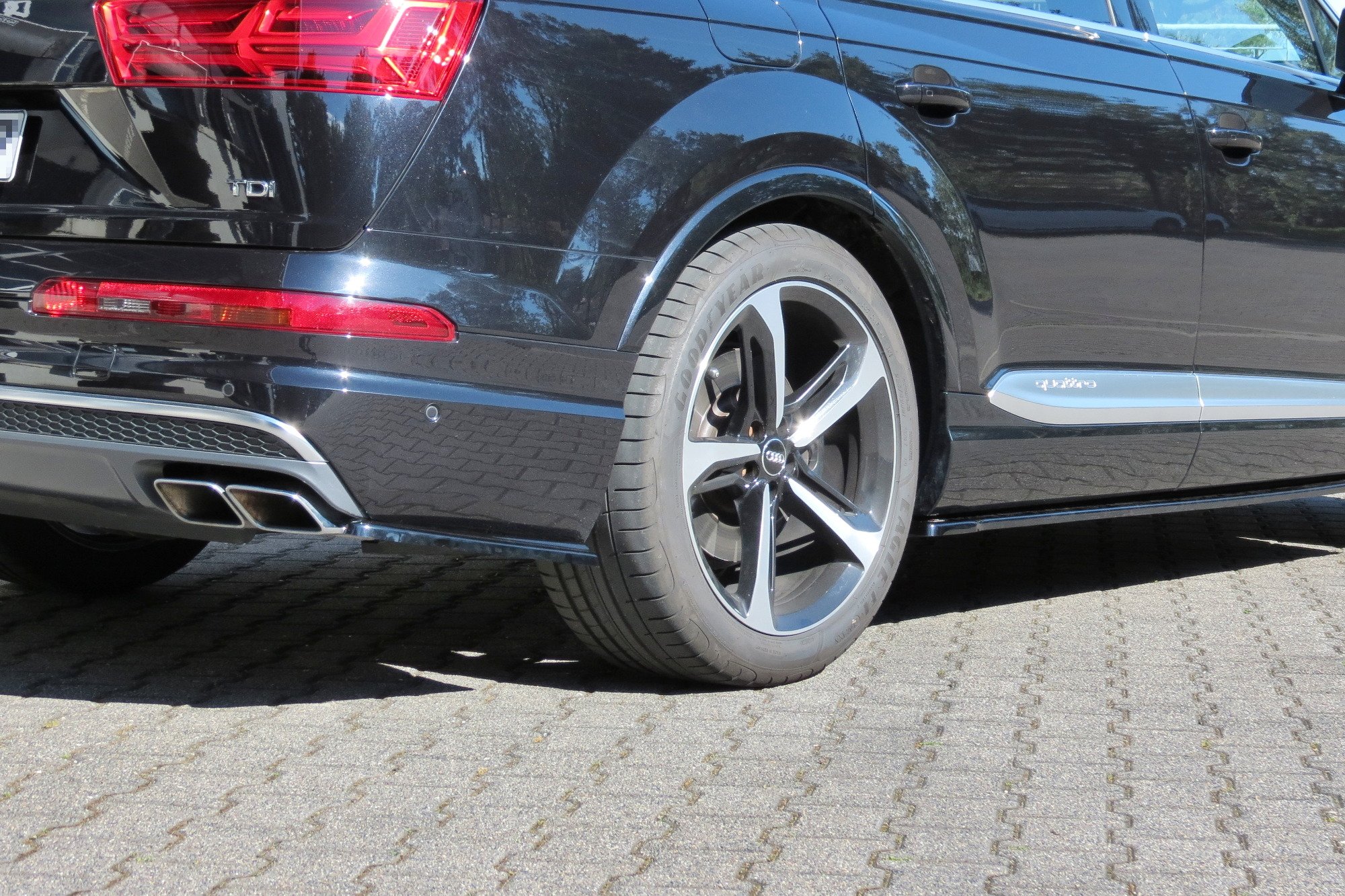 Rear Side Splitters Audi SQ7/ Q7 S Line MK2 (2016-2020) - 3