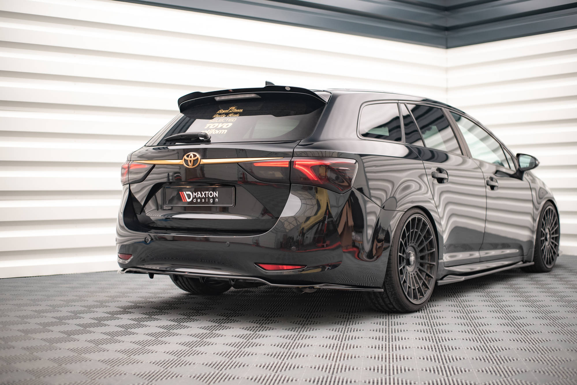 Spoiler CAP Toyota Avensis MK3.5 Wagon (2015-2018) - 2