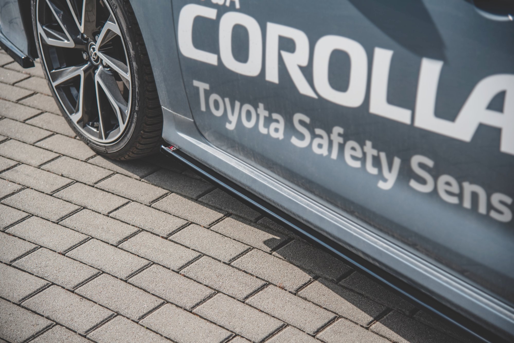 Side Skirts Diffusers Toyota Corolla Mk12 Sedan - 3