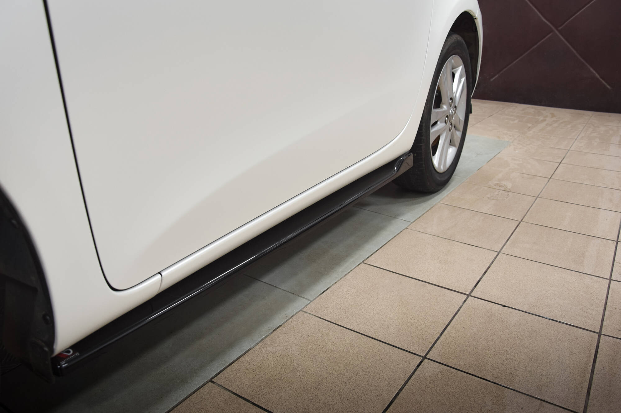 Side Skirts Diffusers Toyota IQ - 4