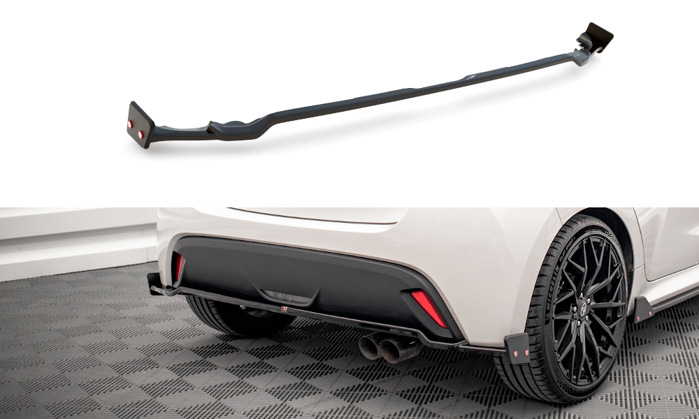 Central Rear Splitter V.1 + Flaps Toyota Yaris Mk4