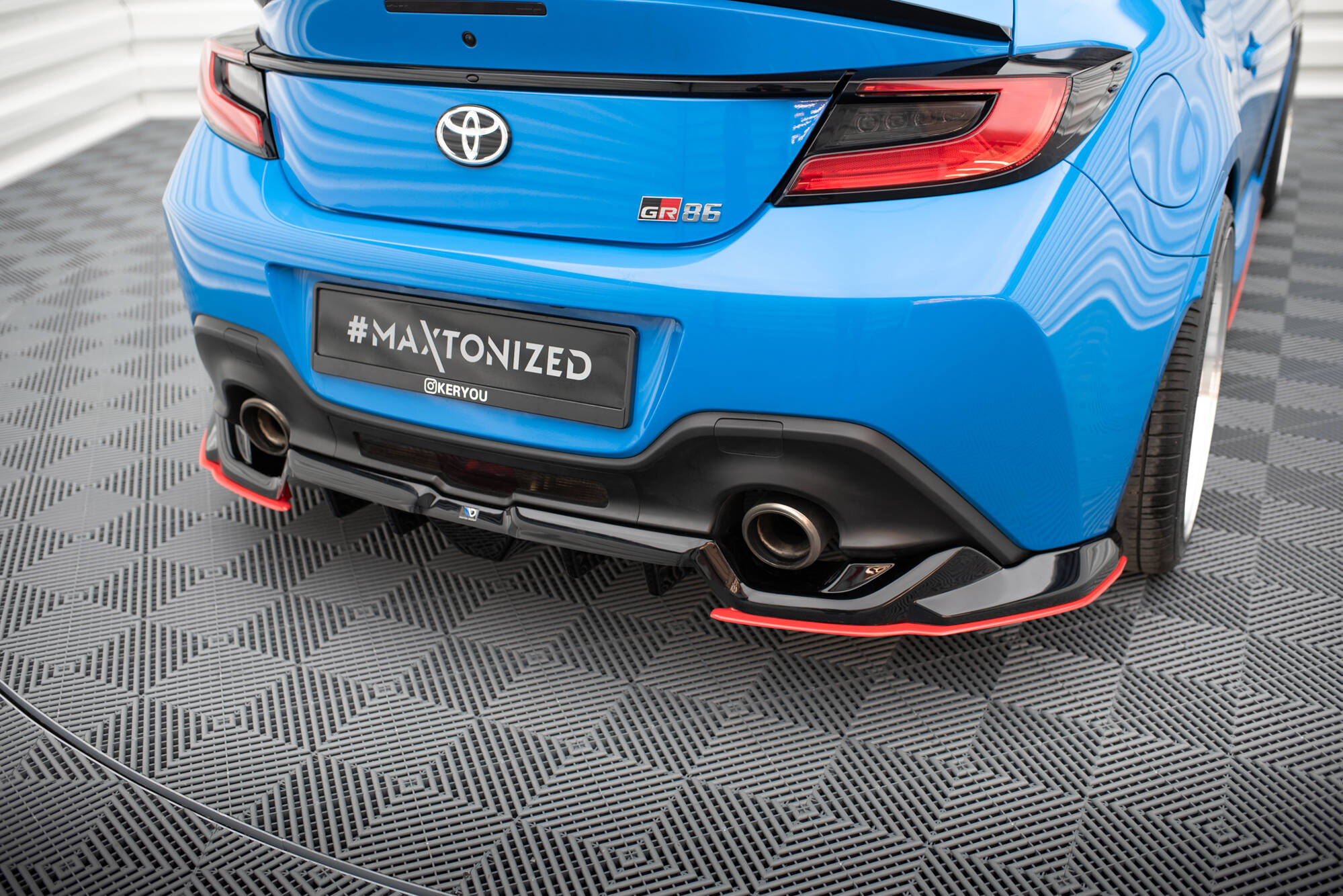 Central Rear Splitter (Vertical Bars) V.2 Toyota GR86 Mk1 - 3