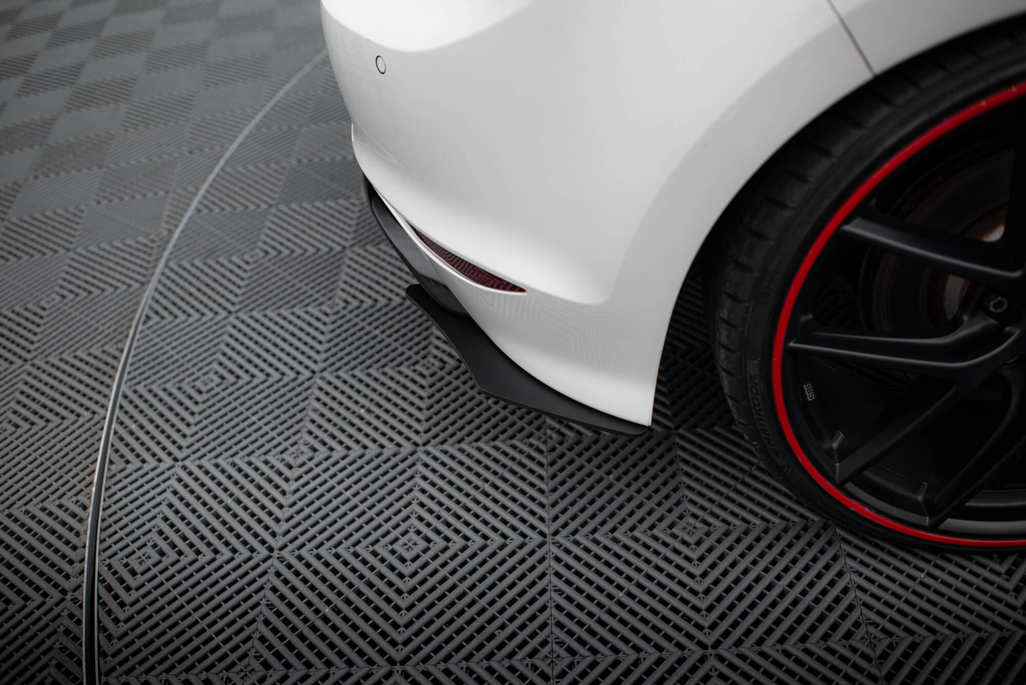 Rear Diffuser & Rear Side Splitters VW Golf R Mk7 Hatchback - 4