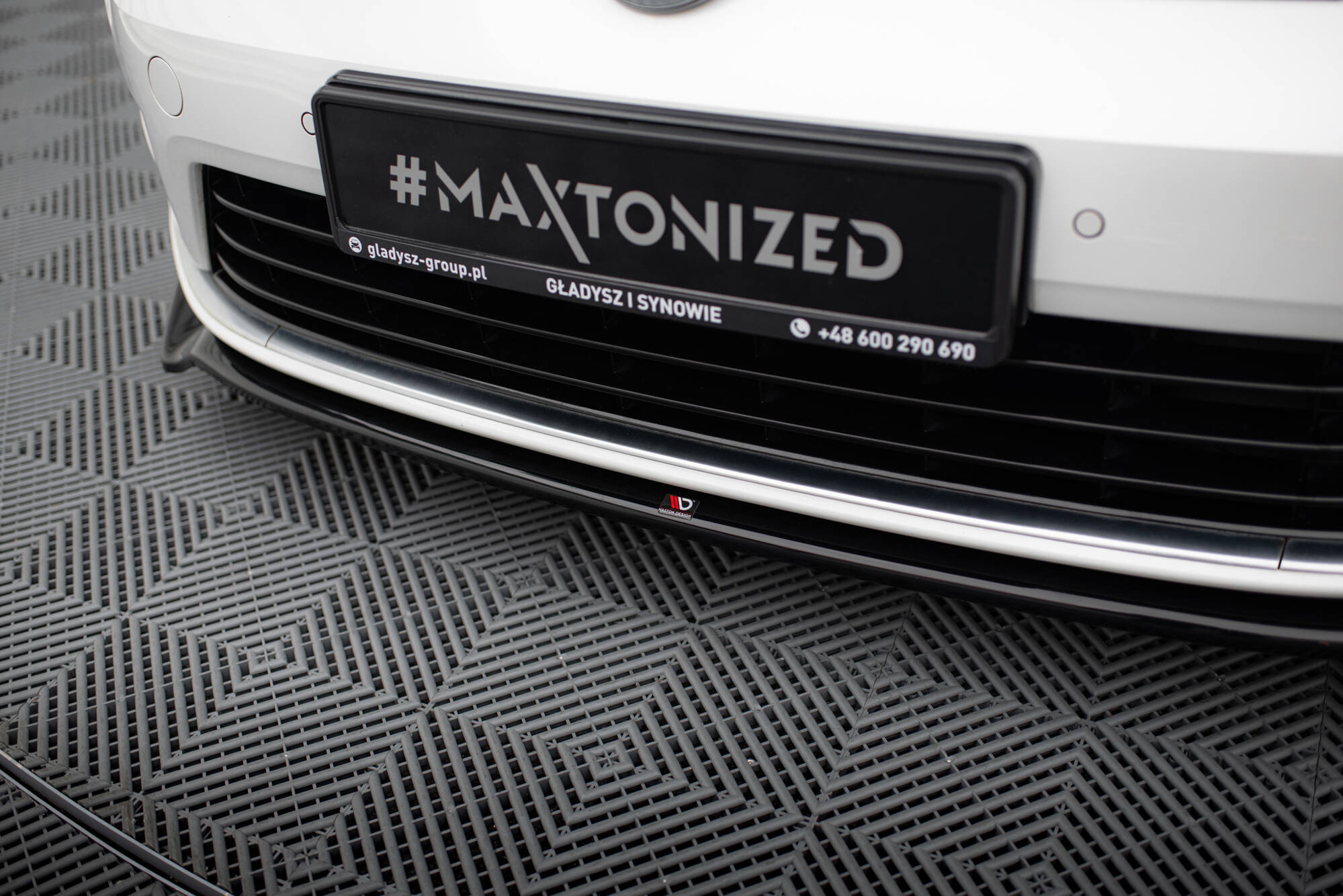 Front Splitter V.2 VW Golf R / R-Line Mk7 - 4
