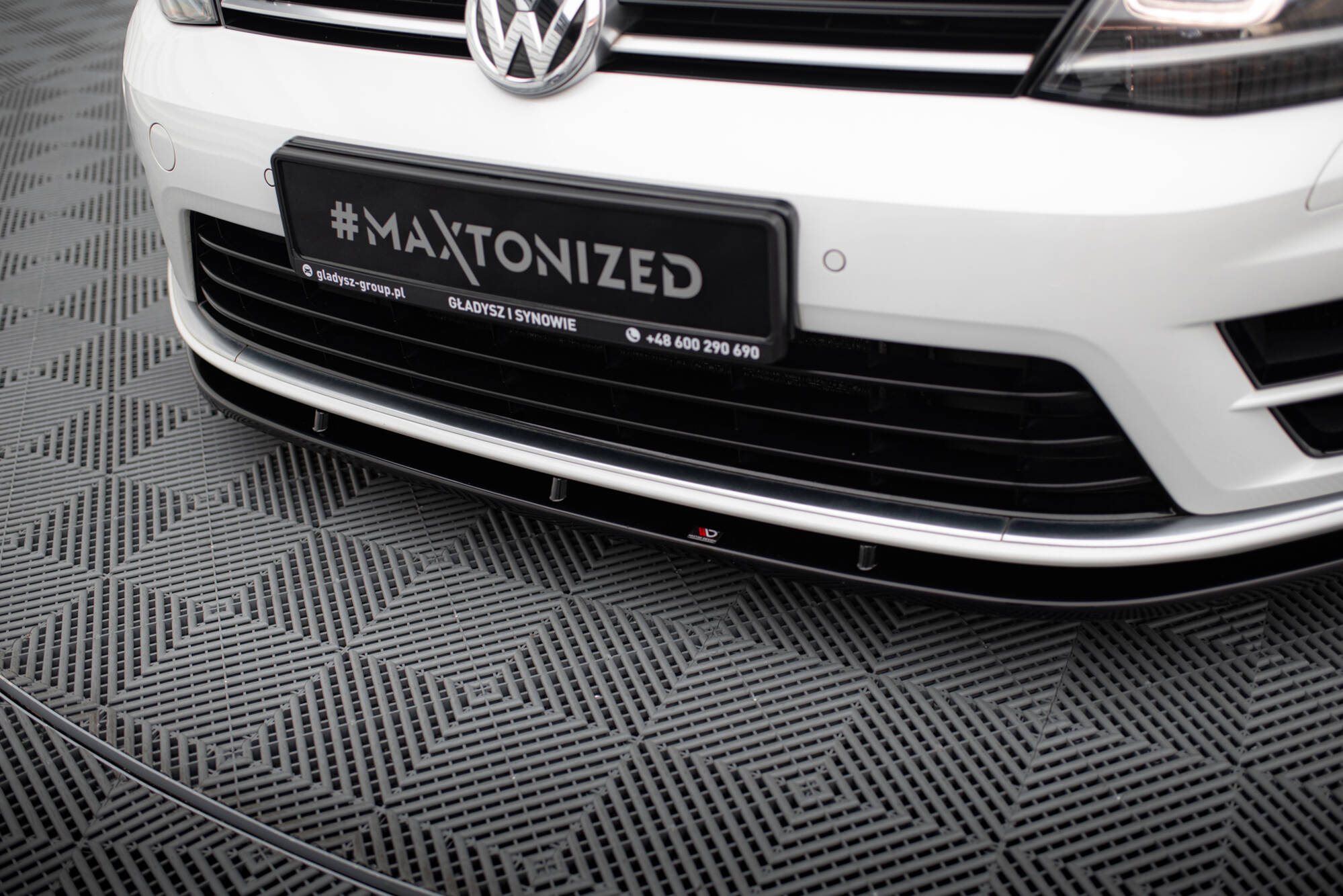 Front Splitter V.1 VW Golf R / R-Line Mk7 - 3