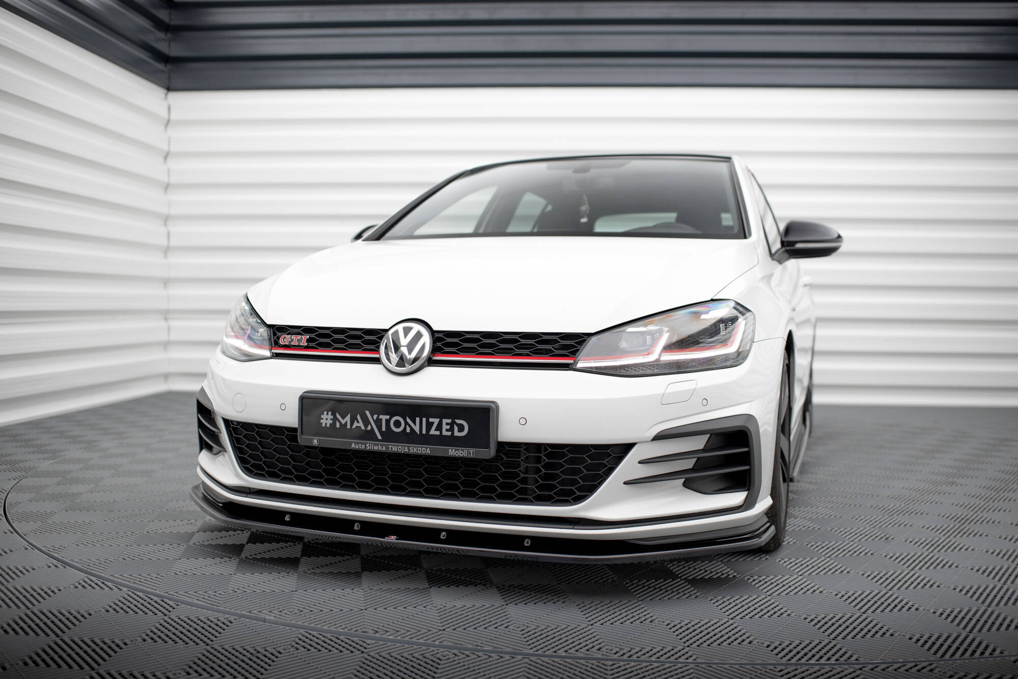 Front Splitter V.1 VW Golf 7 GTI Facelift - 4