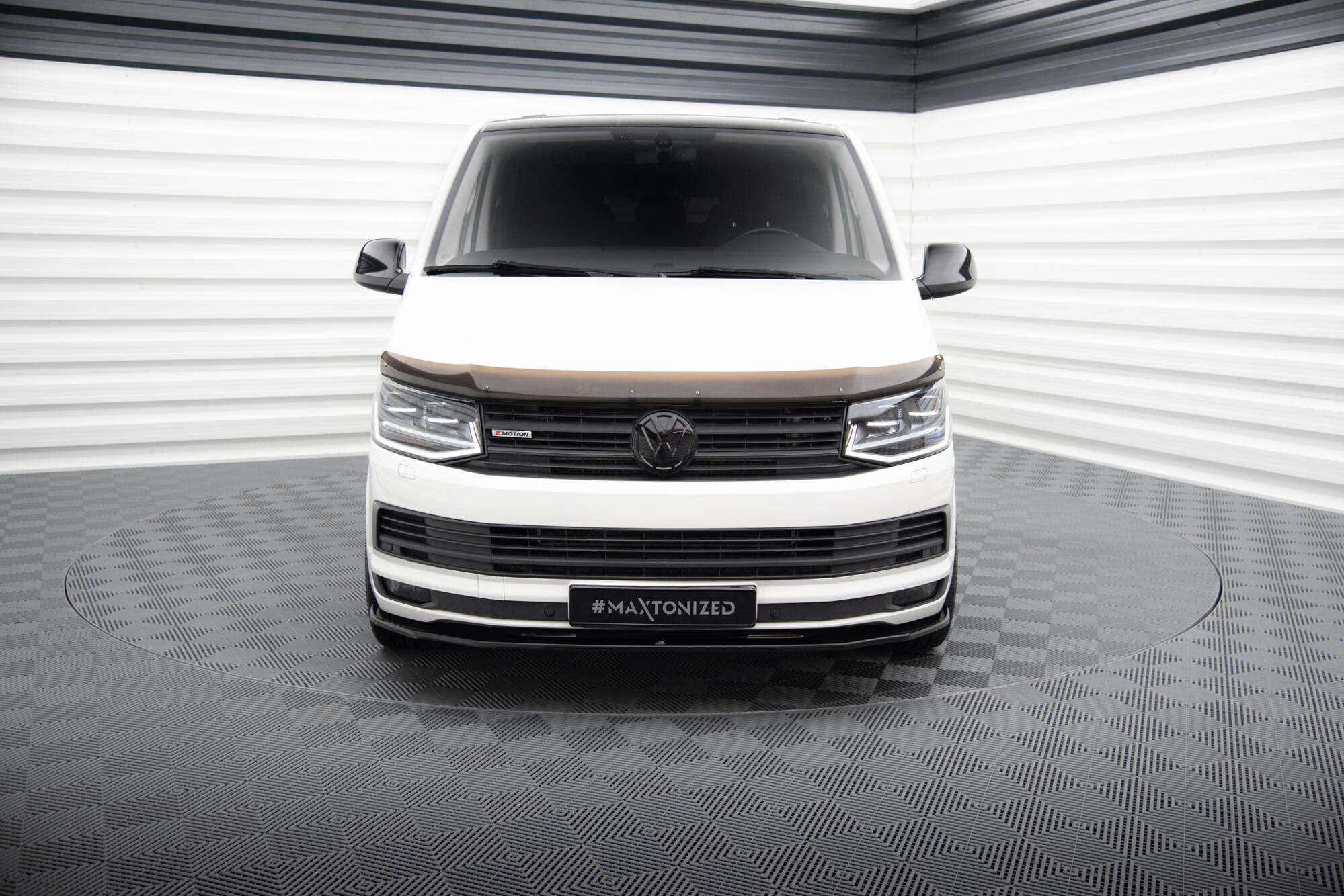 Front Splitter V.2 VW T6 (2015-2019) - 2