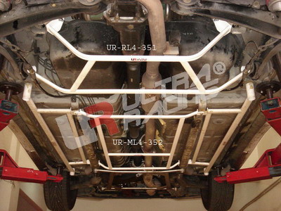 MITSUBISHI OUTLANDER 03-06 ULTRA-R 4-PUNKTS MITT NEDRE STAG