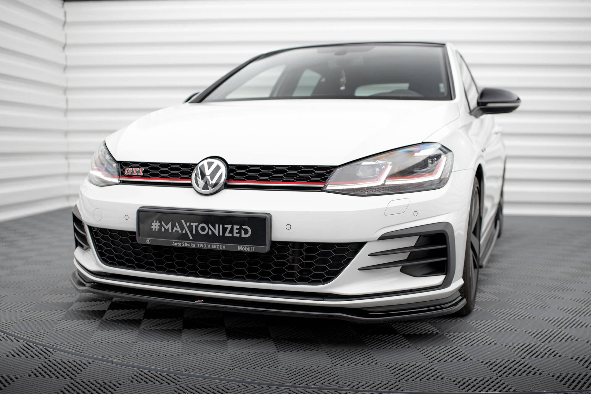 Front Splitter V.2 VW Golf GTI Mk7 Facelift - 3