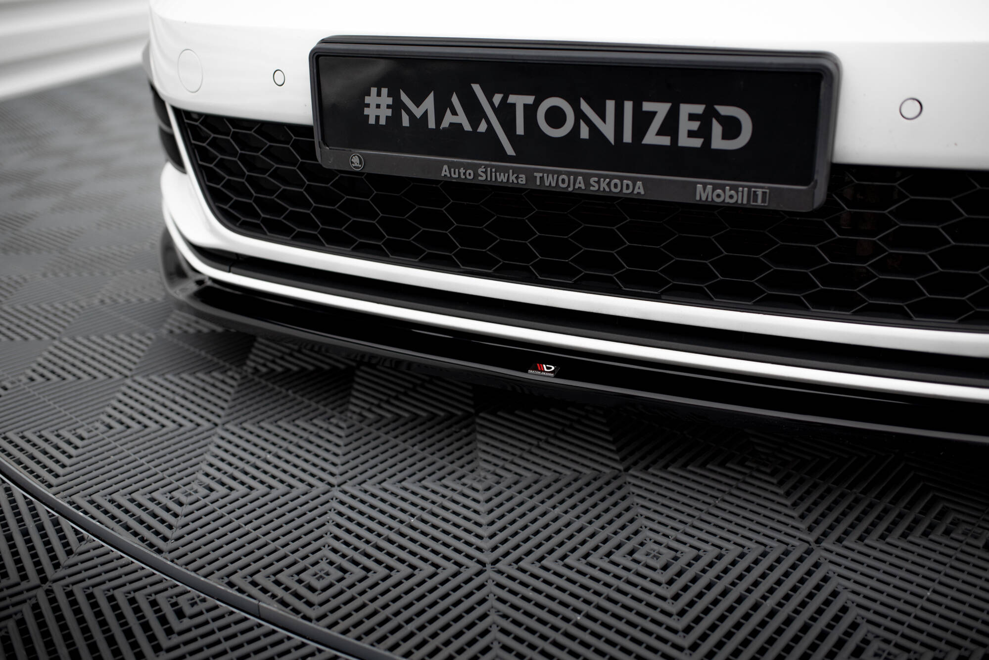 Front Splitter V.2 VW Golf GTI Mk7 Facelift - 4