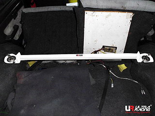 TOYOTA STARLET EP70 ULTRARACING 2-POINT REAR UPPER STRUTBAR