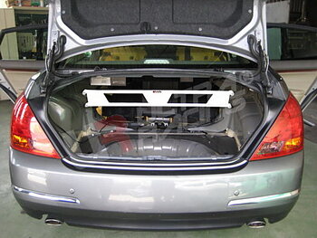 NISSAN TEANA 03-08 J31 ULTRARACING REAR UPPER STRUTBAR