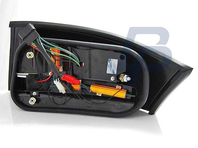 AUDI TT 8N 99-06 RÖDA RÖKTONADE LED BAKLAMPOR - 2