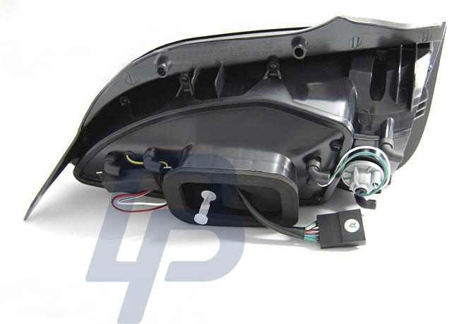 VW UP! 3.11- / SKODA CITIGO 12.11-  RED SMOKE LED TAILLIGHTS BAR - 3