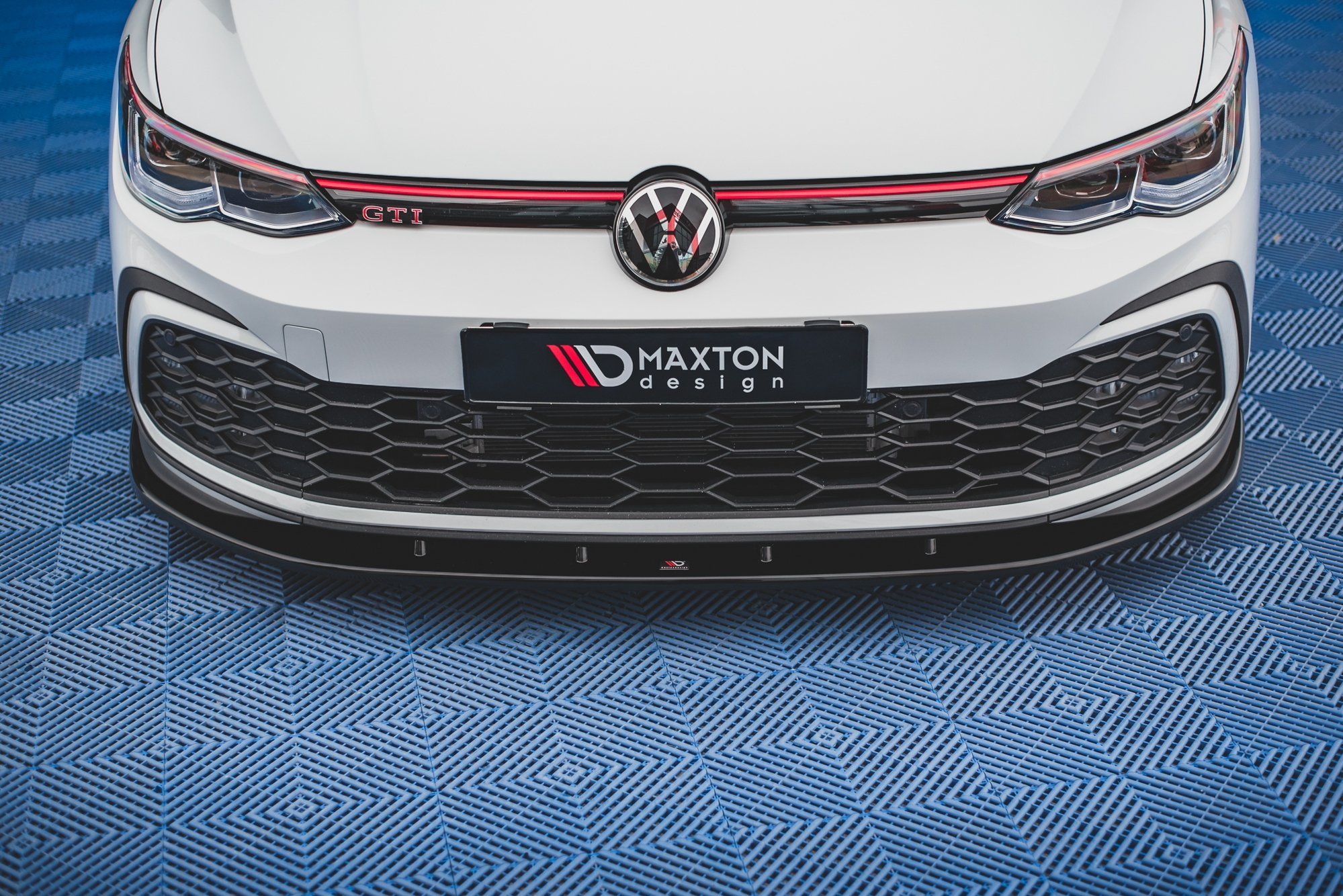 Front Splitter V.1 Volkswagen Golf GTI / GTE / R-Line Mk8 - 4
