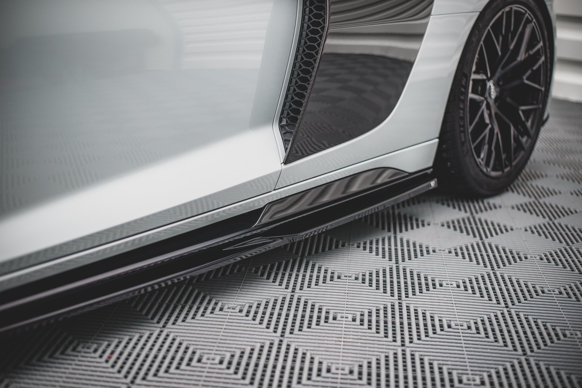 Side Skirts Diffusers V.1 Audi R8 Mk2 Facelift - 3