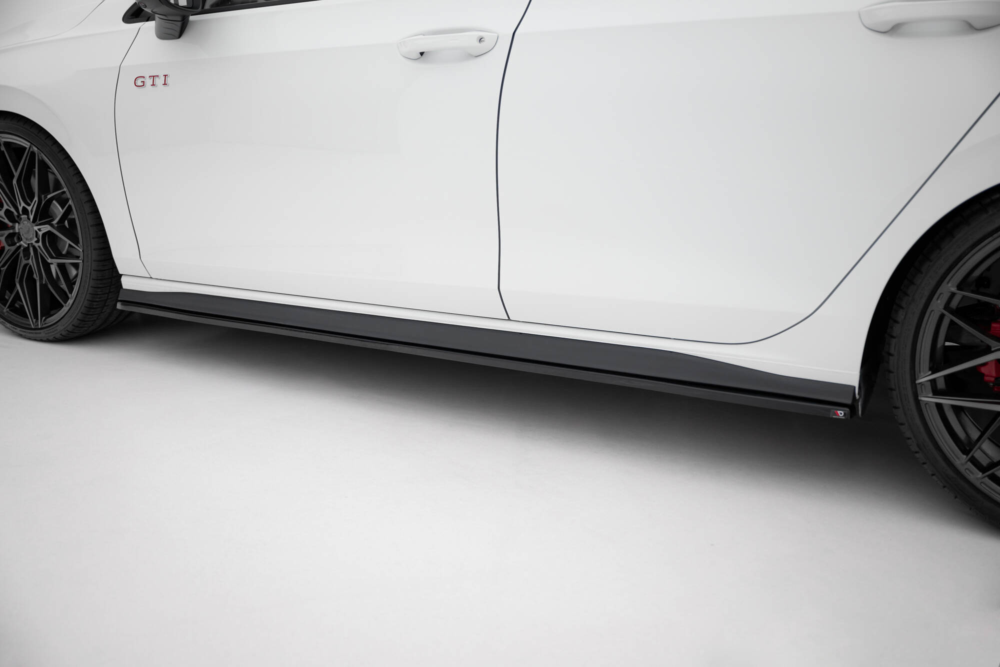 SIDE SKIRTS DIFFUSERS V.1 SUITABLE FOR VOLKSWAGEN GOLF GTI / GTE / GTI CLUBSPORT / GTD / R-LINE MK8 – MAXTON DESIGN - 5