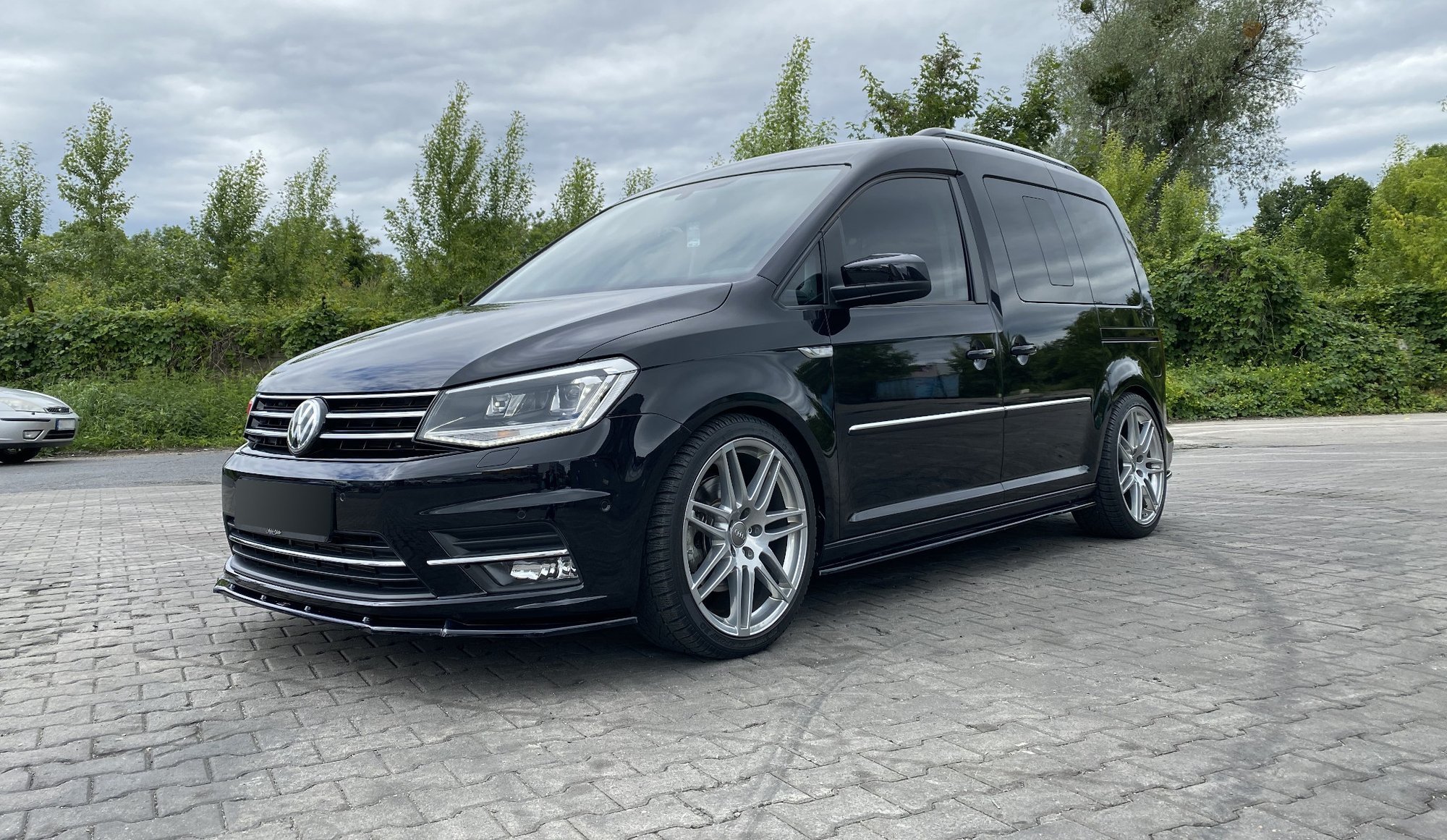 Side Skirts Diffusers Volkswagen Caddy MK4 (2015-2020) - 4