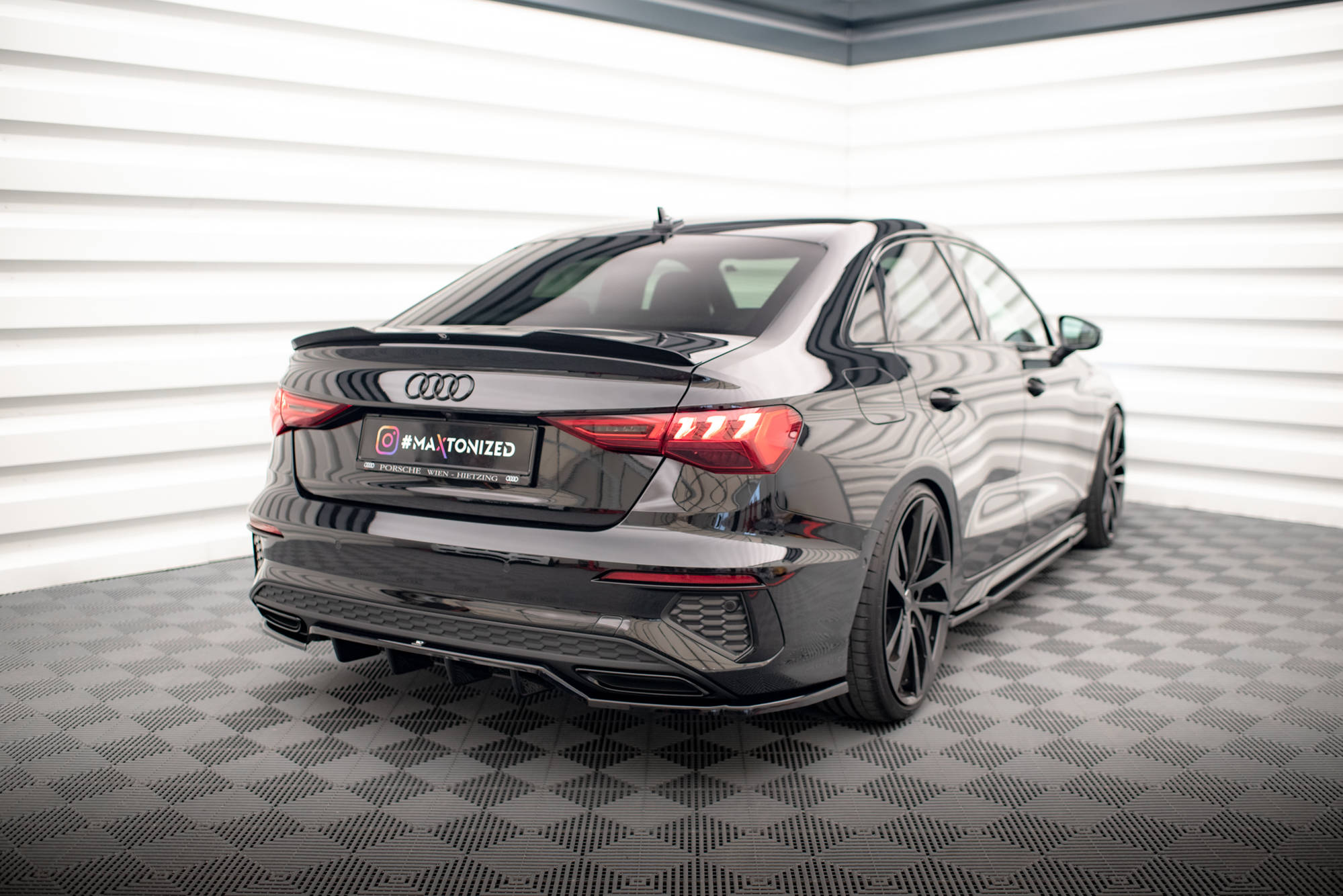 Spoiler CAP Audi A3 / A3 S-Line / S3 / RS3 Sedan 8Y - 2