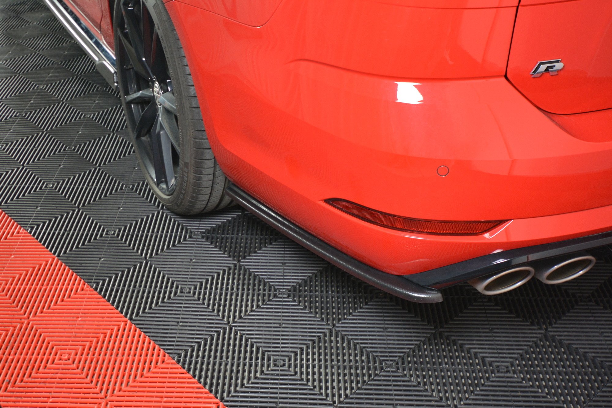 Rear Side Splitters V.1 VW Golf 7 R Variant Facelift - 3