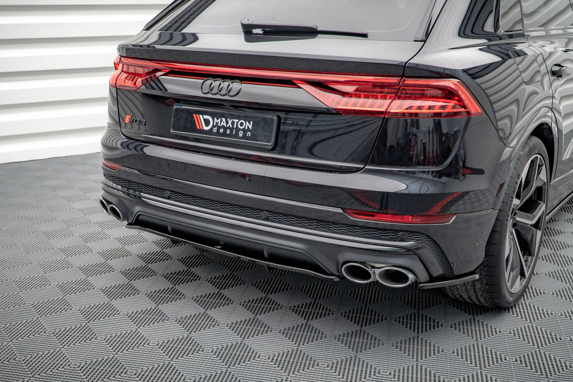 Rear Side Splitters Audi SQ8 Mk1 - 4