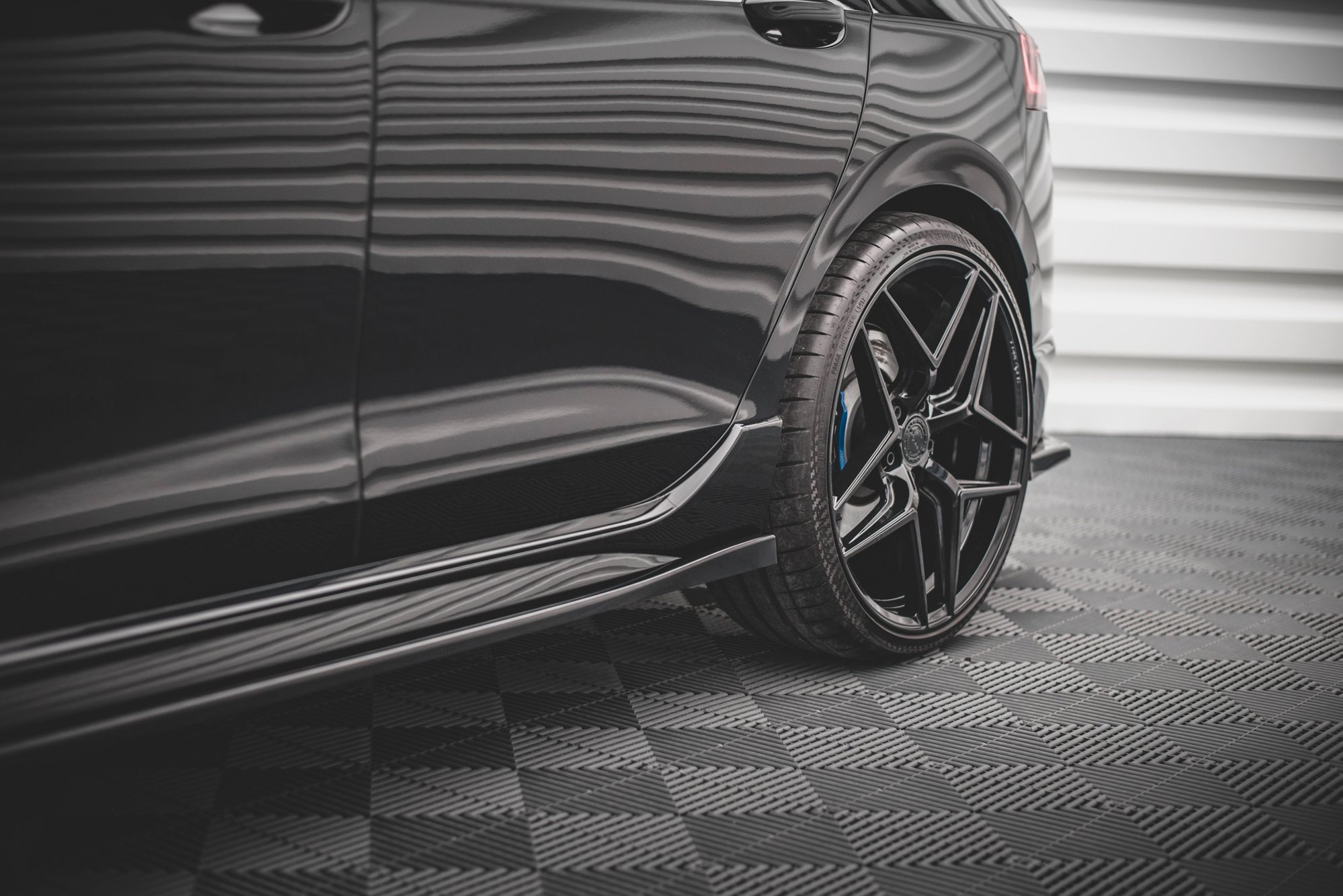 Side Skirts Diffusers V.2 VW Golf R Mk8 - 4