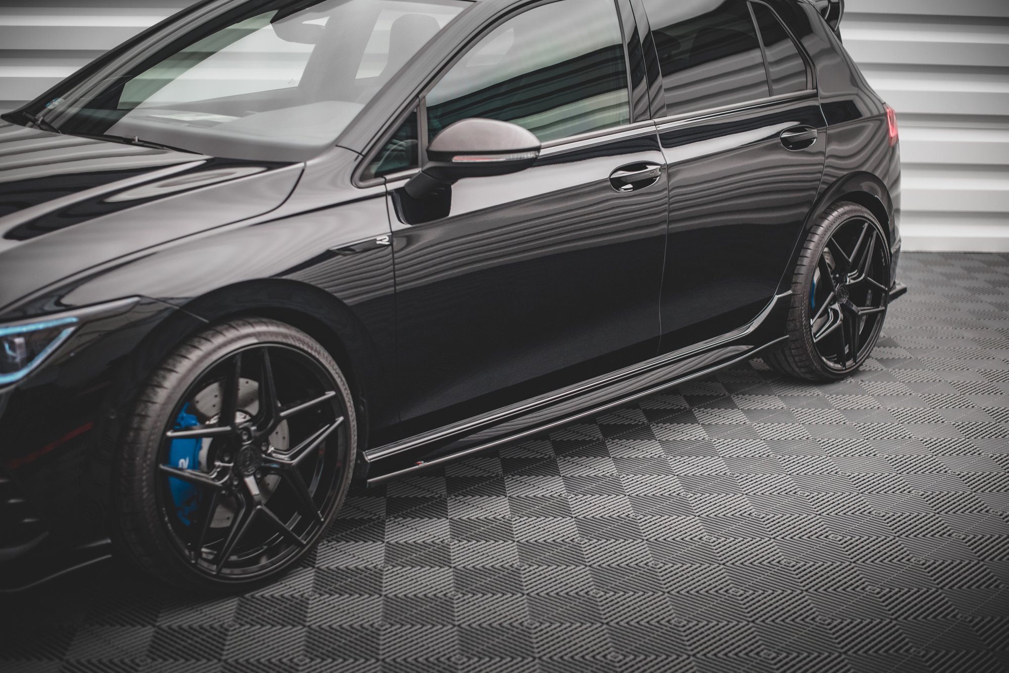 Side Skirts Diffusers V.2 VW Golf R Mk8 - 3