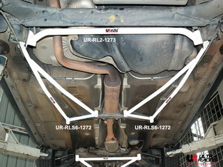 VW GOLF 4 97-06 ULTRARACING 2X 3-POINT REAR SIDE BARS