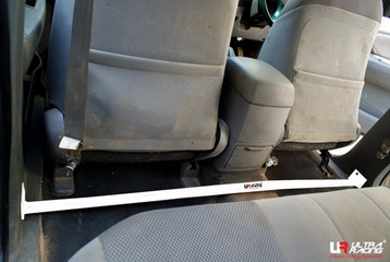 TOYOTA HILUX VIGO 05+ ULTRARACING 2-POINT ROOM BAR 1323