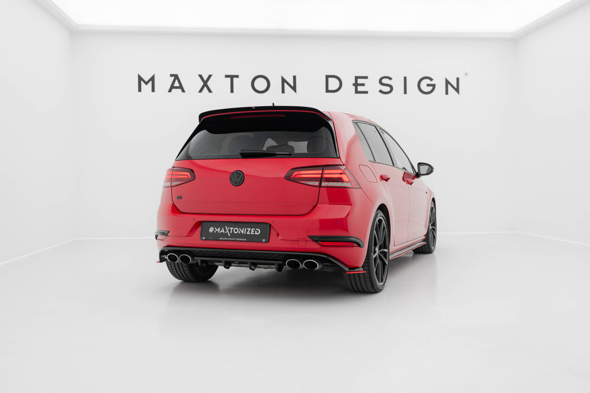 Central Rear Splitter VW Golf VII R Facelift (2017-)