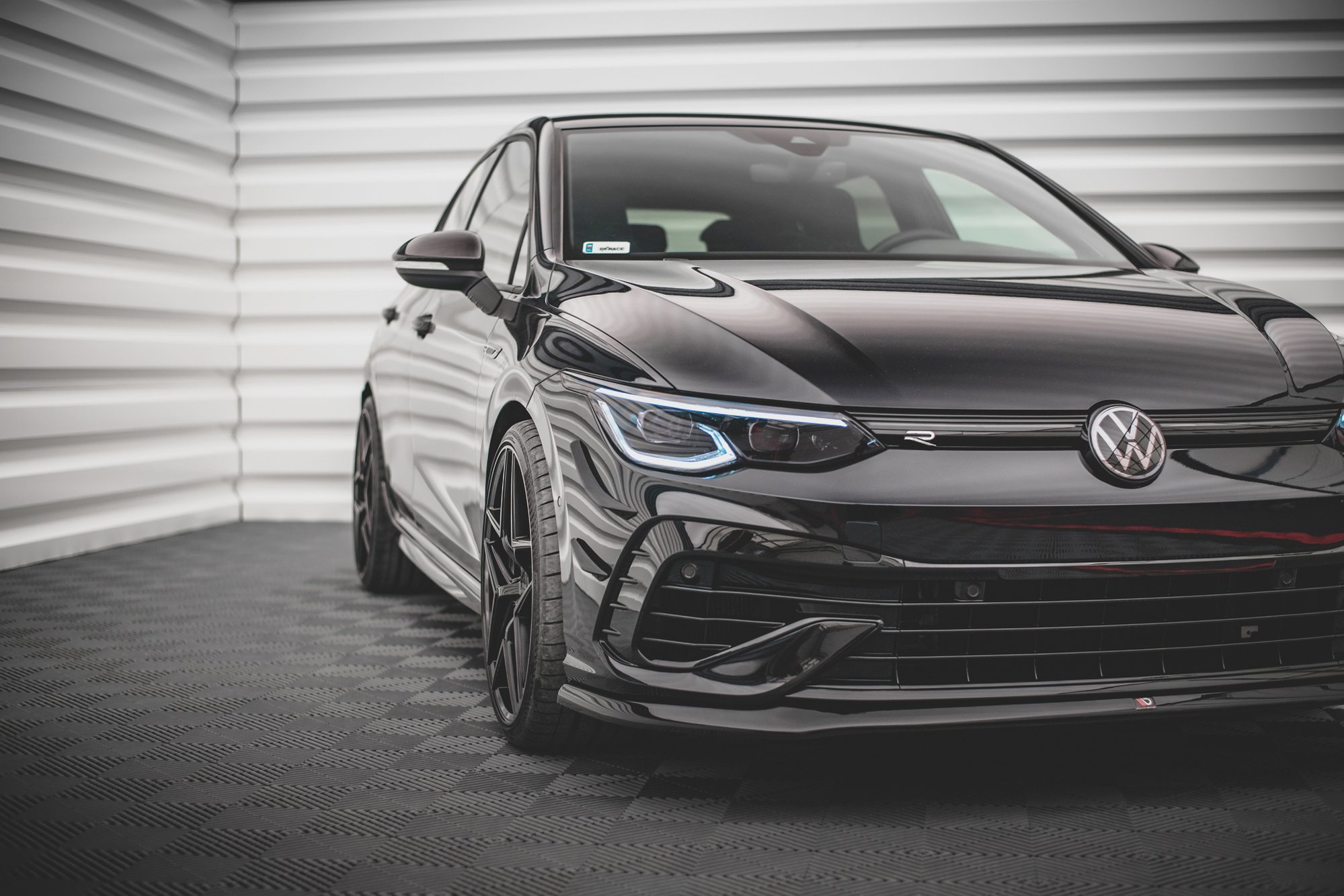 Front Splitter V.5 VW Golf R Mk8 - 4