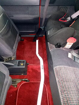 SUZUKI SWIFT 89-94 ULTRARACING 2-POINT ROOM BAR