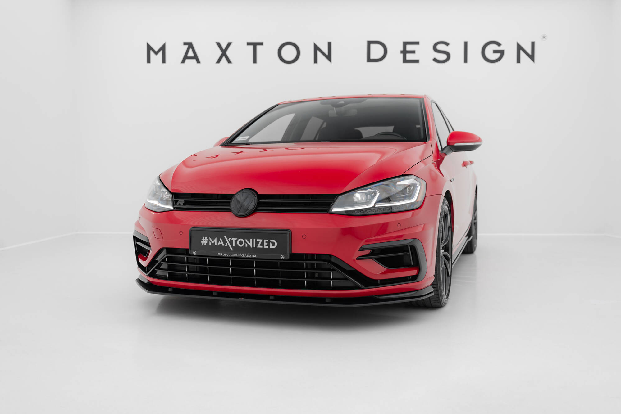 STREET PRO FRONT SPLITTER SUITABLE FOR VOLKSWAGEN GOLF R / R-LINE MK7 FACELIFT – MAXTON DESIGN - 4