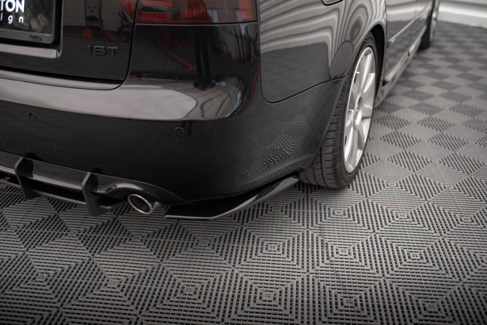 Rear Side Splitters Audi A4 B7 - 3
