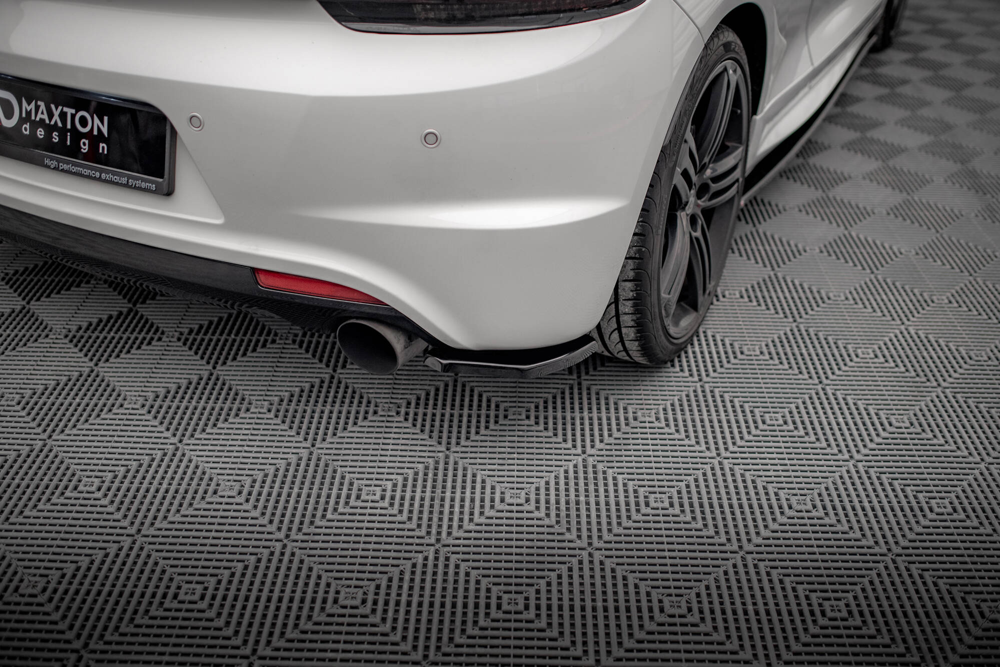 Rear Side Splitters V.1 Volkswagen Scirocco R Mk3 - 3