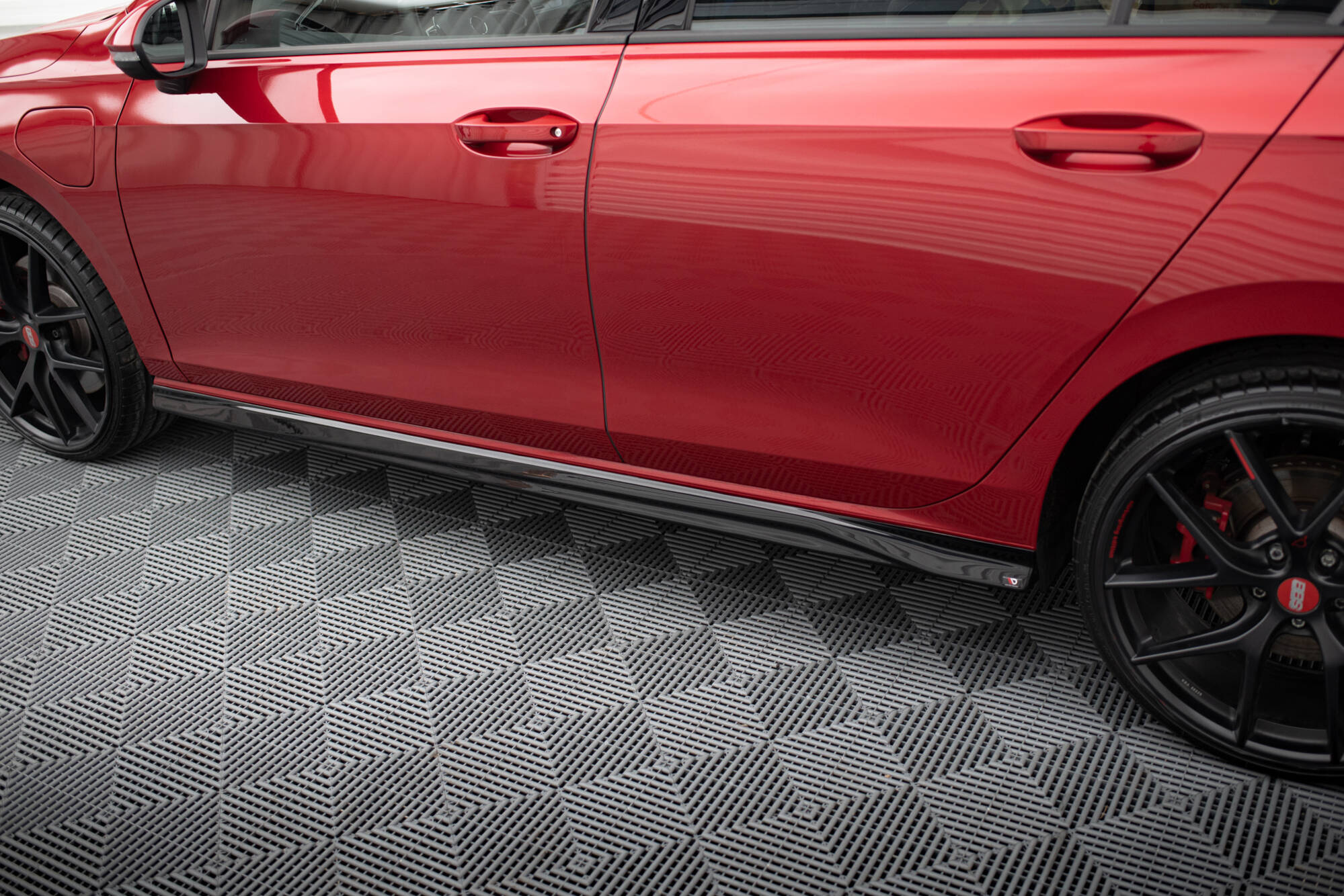 Side Skirts Diffusers V.3 Volkswagen Golf GTI / GTE / GTI Clubsport / R-Line Mk8 - 4