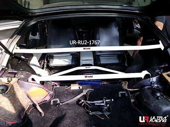 NISSAN 300ZX Z32 90-97 ULTRARACING 2-POINT REAR C-PILLAR BAR