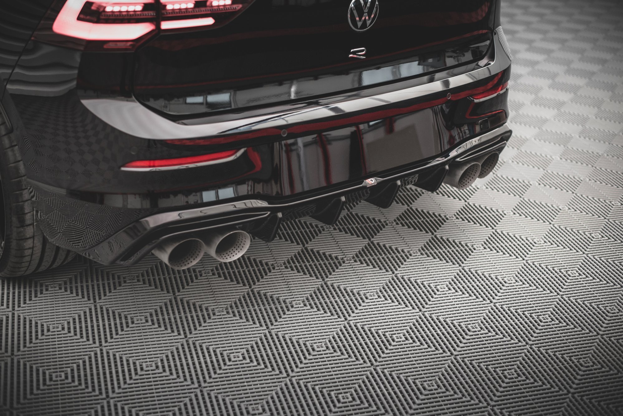 Rear Valance V.2 Volkswagen Golf R MK8 (2020-) - 2