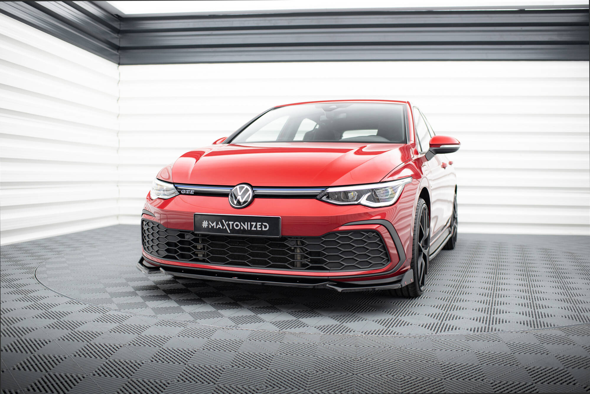 Front Splitter V.2 + Flaps Volkswagen Golf GTI / GTE / R-Line Mk8 - 3