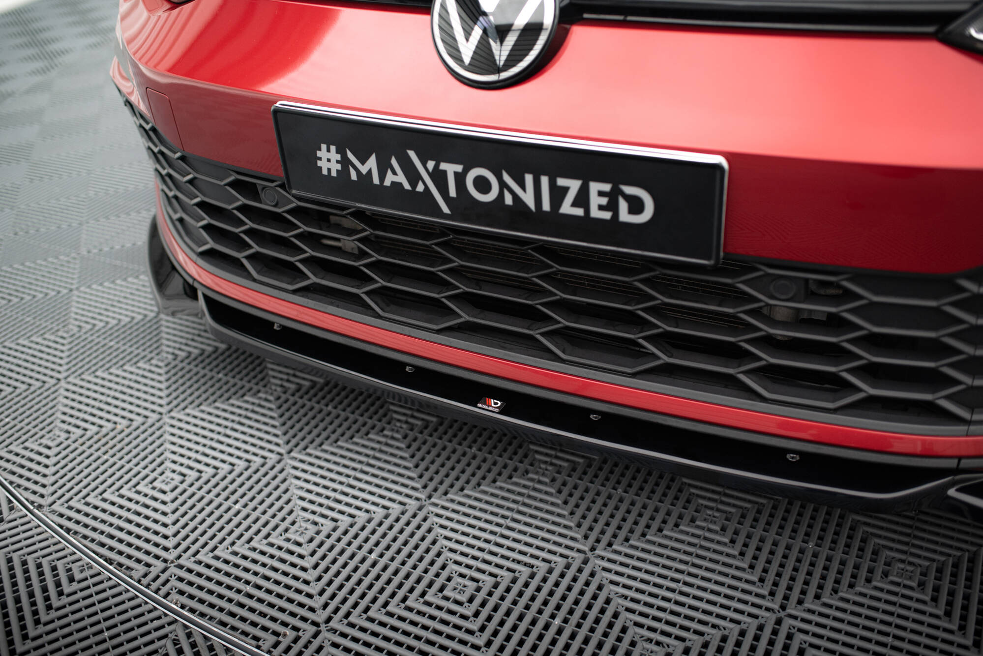 Front Splitter V.2 + Flaps Volkswagen Golf GTI / GTE / R-Line Mk8 - 4