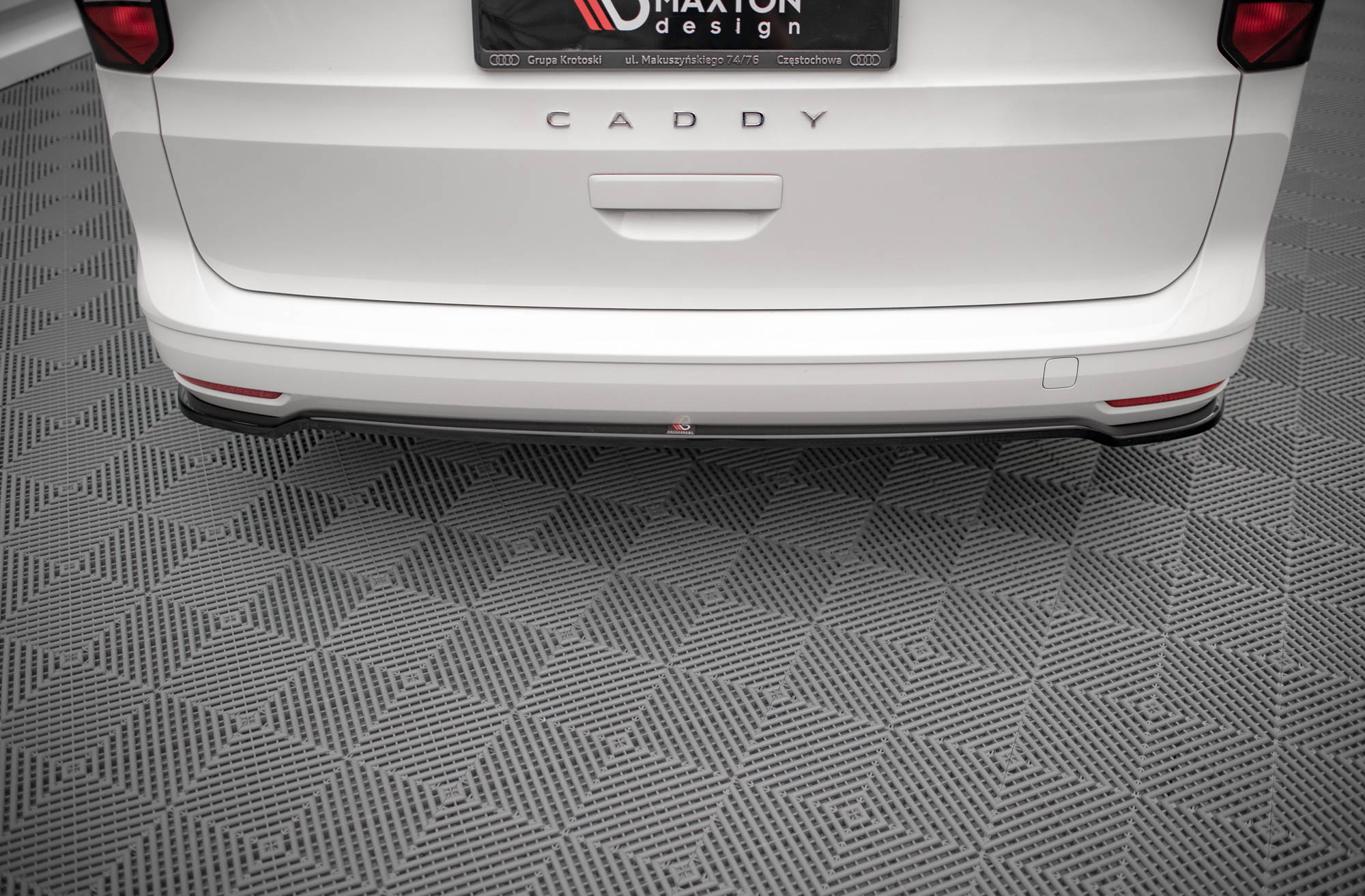 Central Rear Splitter VW Caddy MK5 (2020-) - 3