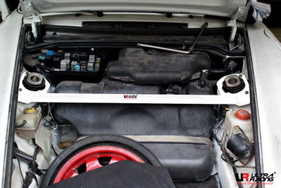 PORSCHE CARRERA 2 964 89-94 ULTRARACING FRONT UPPER STRUTBAR