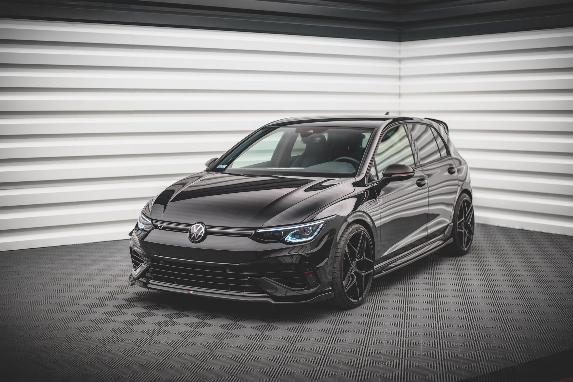 Front Splitter V.6 VW Golf R Mk8 - 4