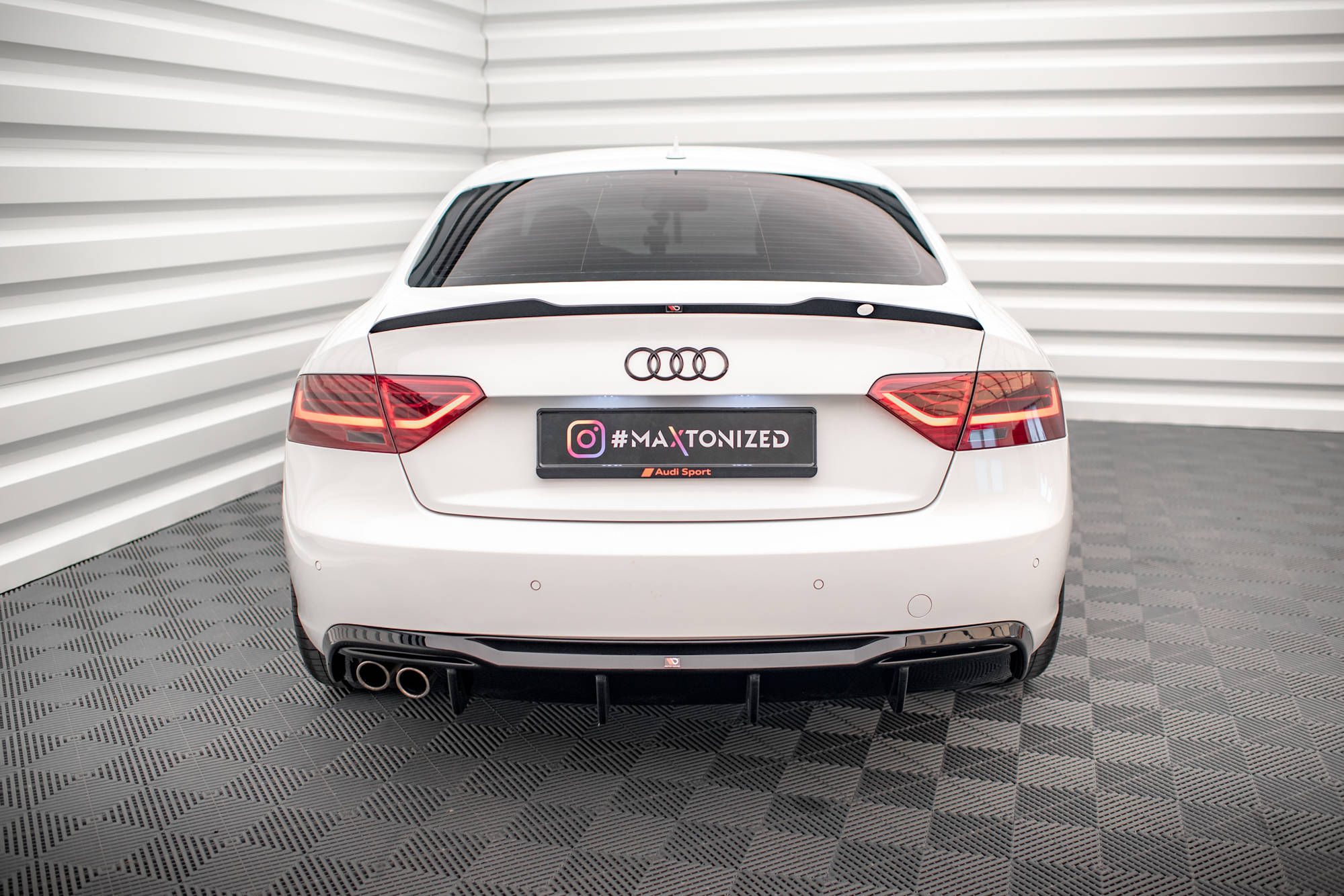 Rear Valance Audi A5 Coupe 8T Facelift (Version with dual exhausts on one side) - 2