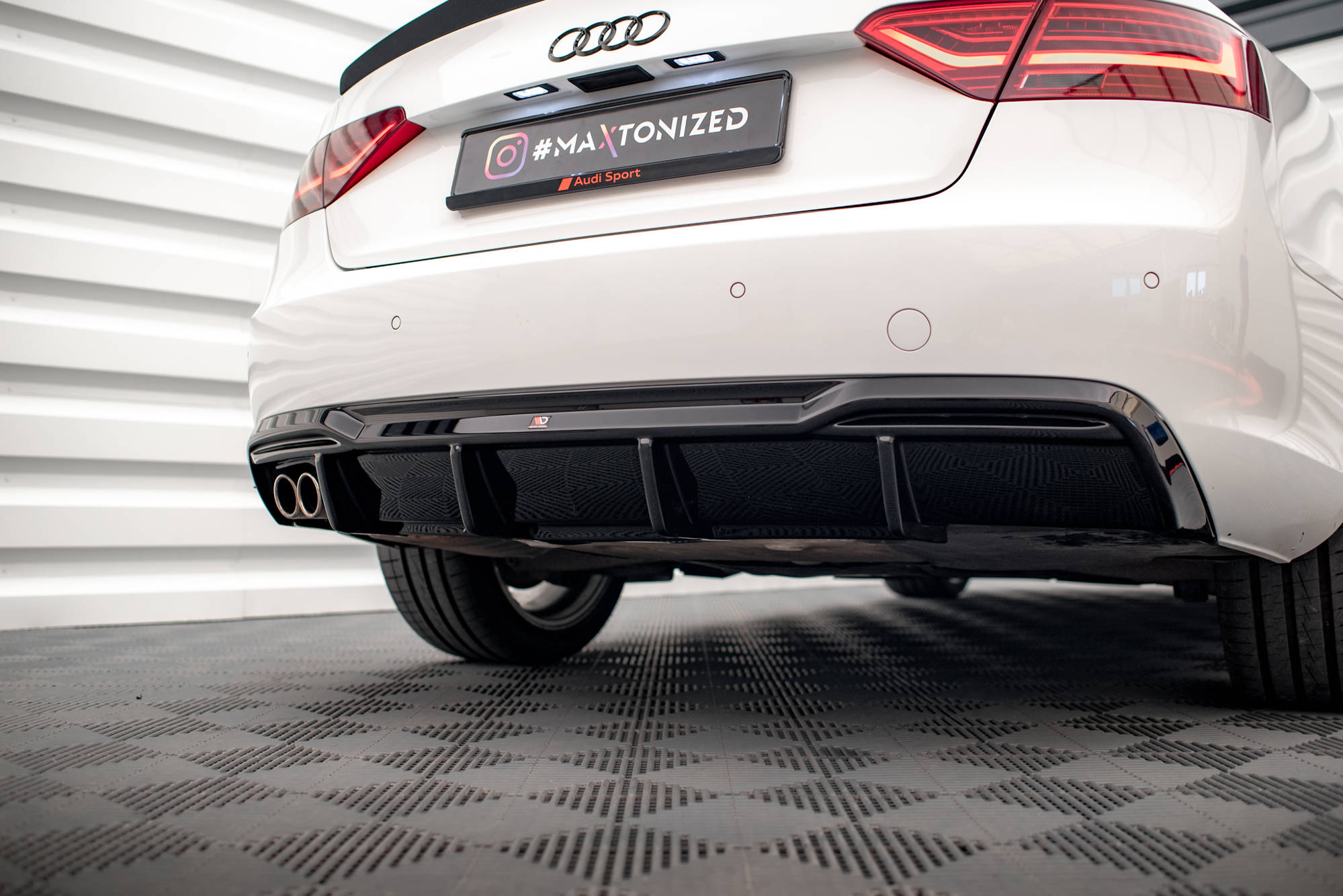 Rear Valance Audi A5 Coupe 8T Facelift (Version with dual exhausts on one side) - 4